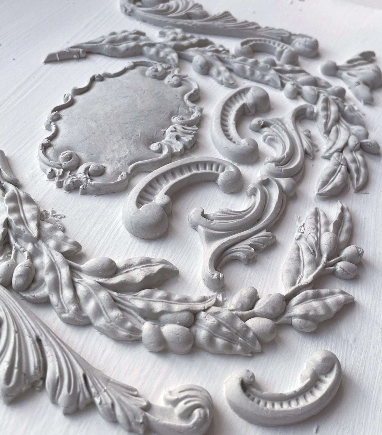 Olive Crest Mould IOD, Iron Orchid Designs Mold