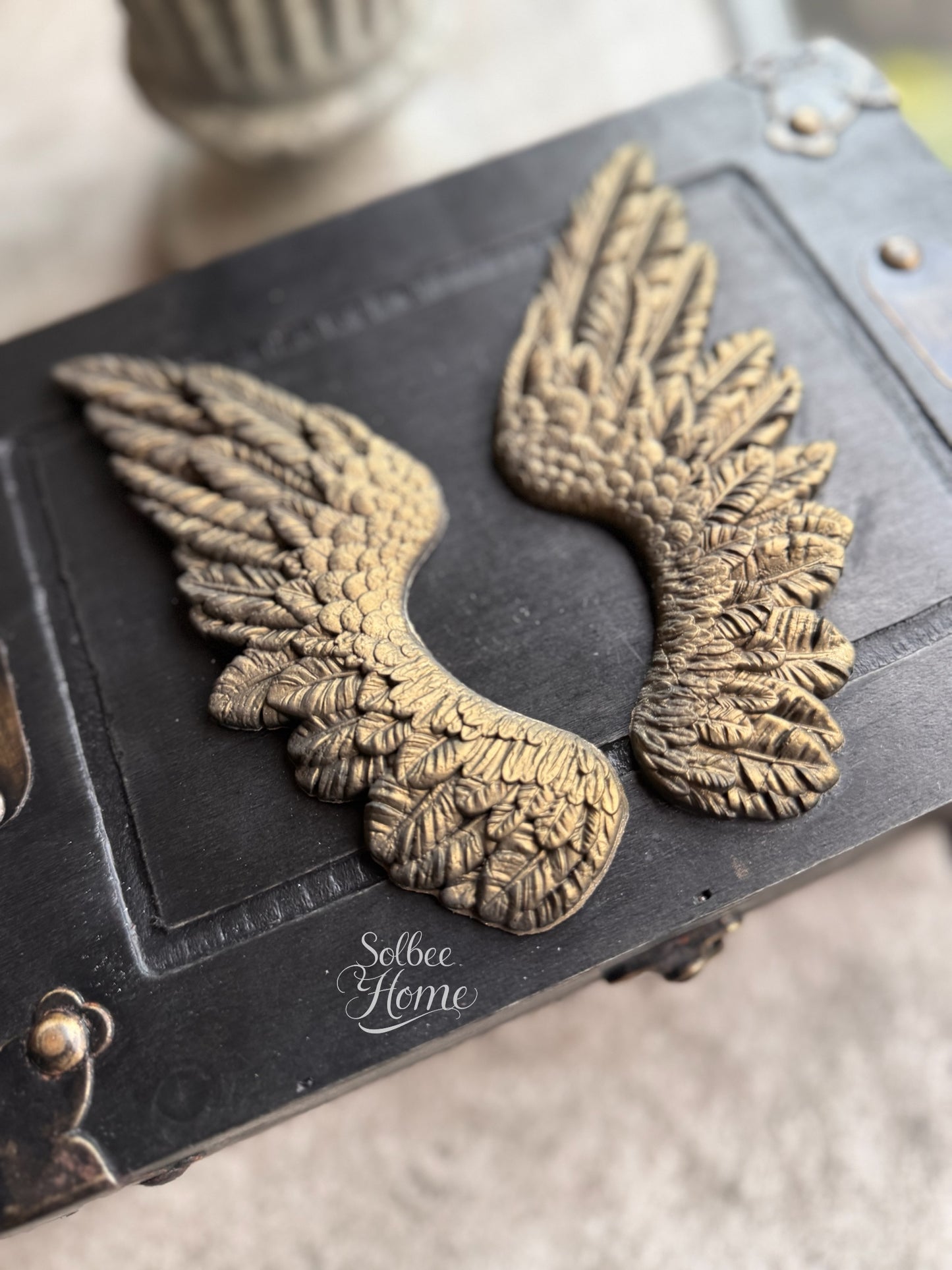 Heraldry Mould IOD, Iron Orchid Designs Mold, NEW