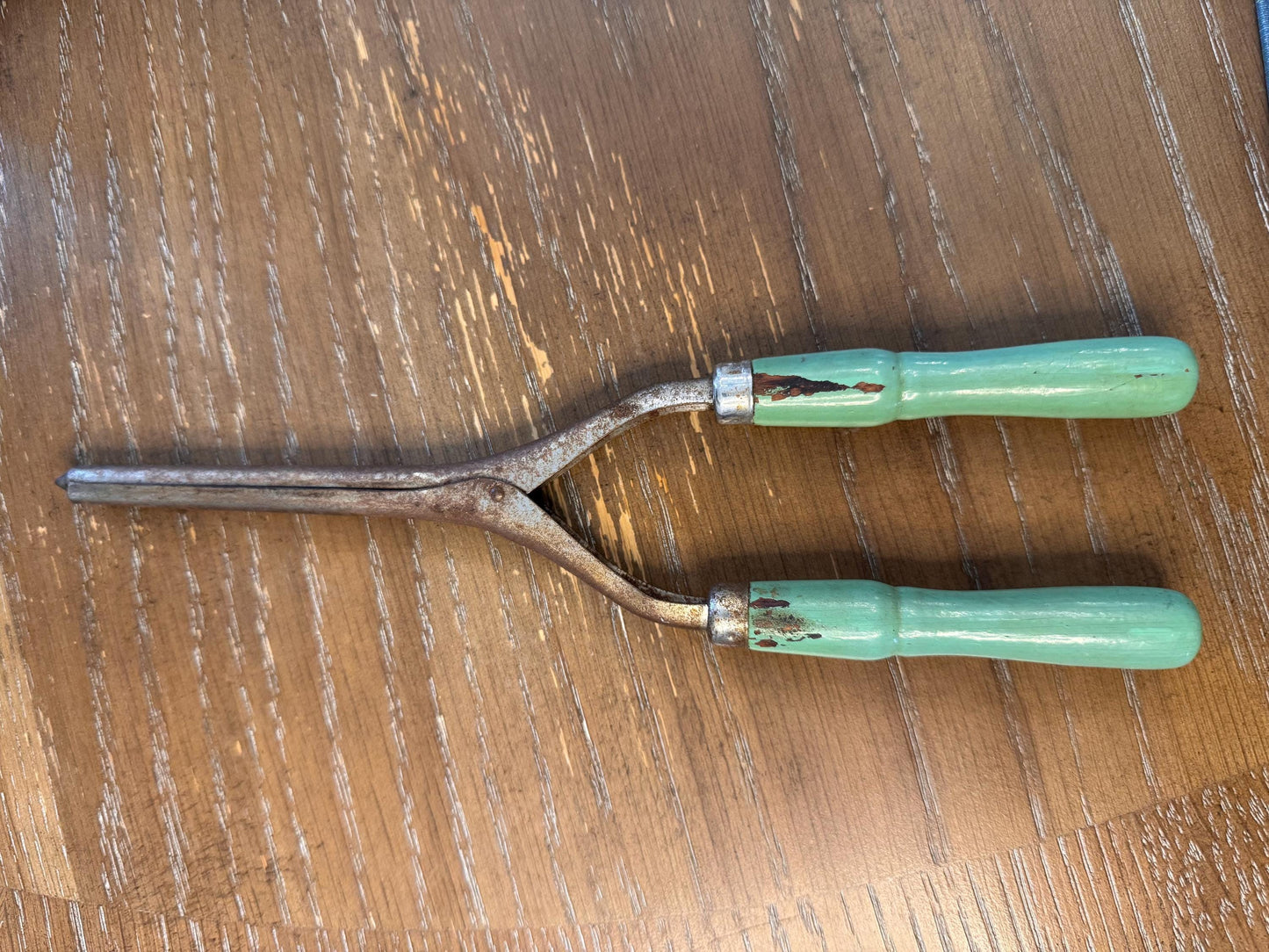 Antique Curling Iron Tool, Green Handles